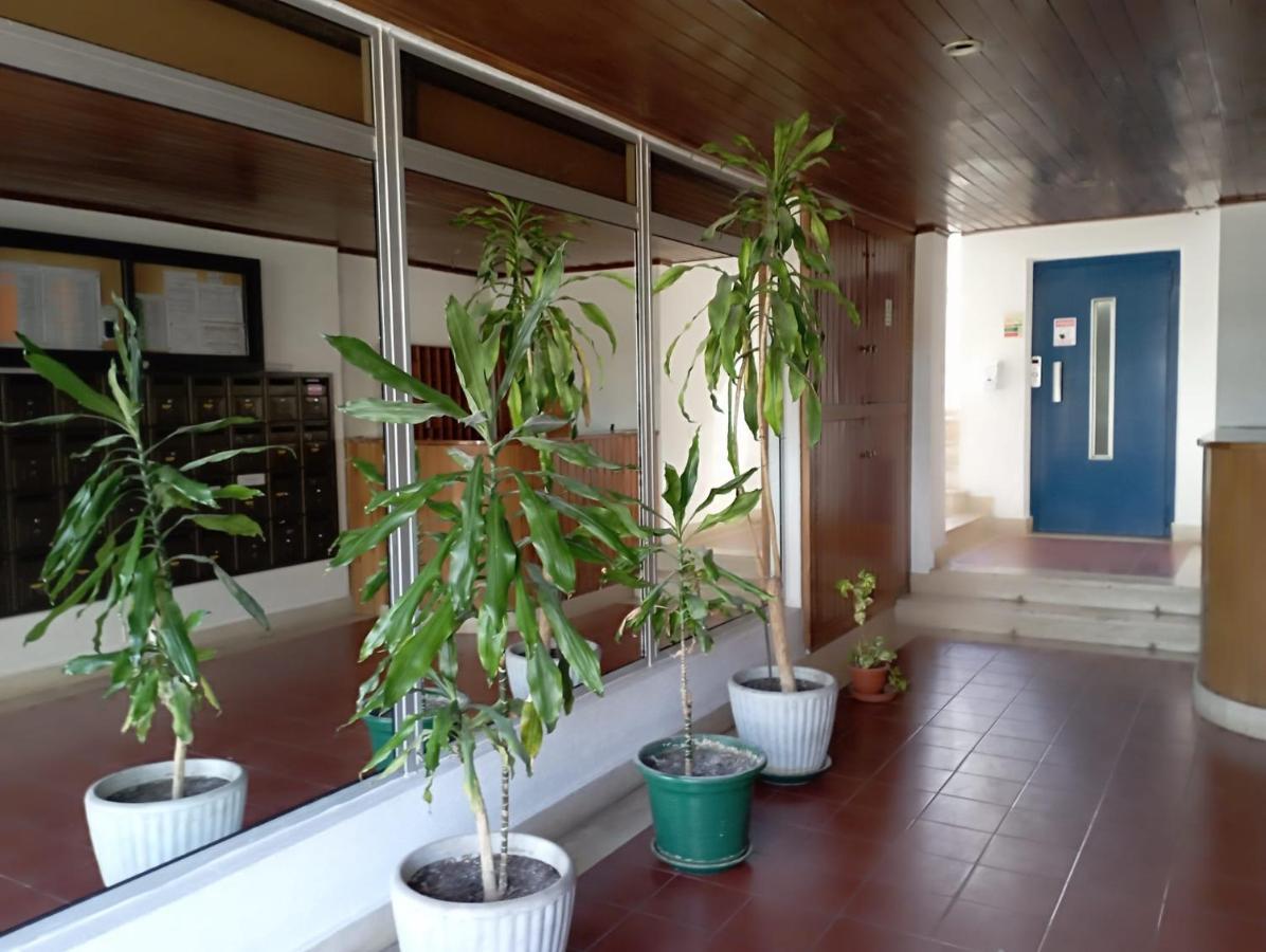 Love Shack Flat In Quarteira Center Exterior photo