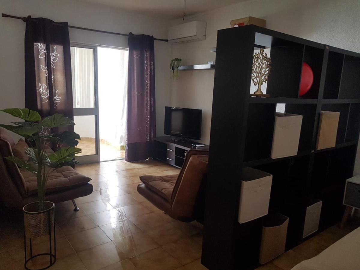 Love Shack Flat In Quarteira Center Exterior photo